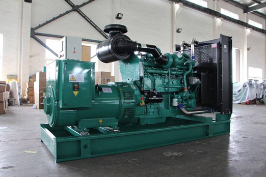 四川320kw康明斯柴油发电车出租